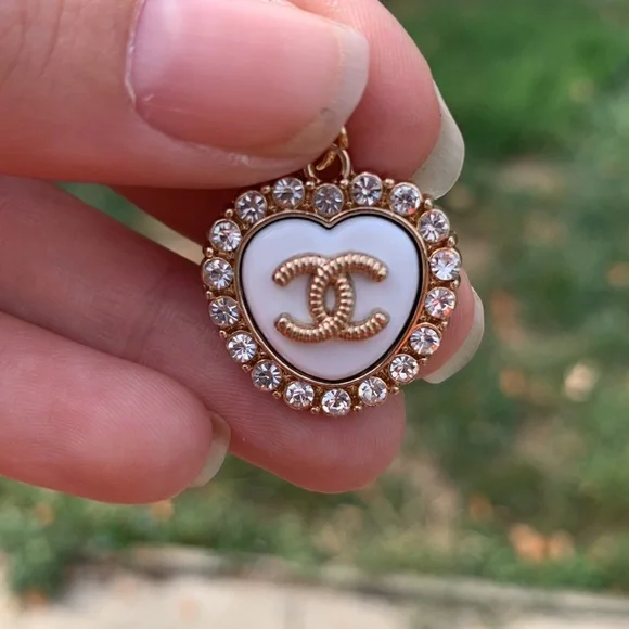 Stamped Luxury Pendant zipper pull - Picture 8 of 9